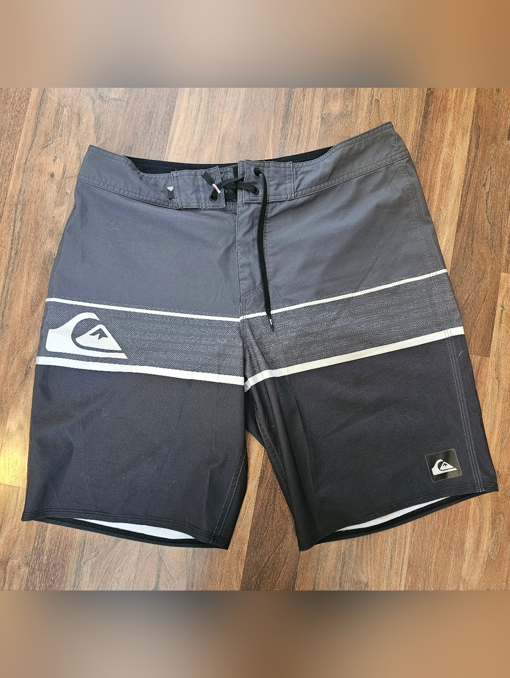 Quiksilver Men's Gray & Black Striped Boardshorts